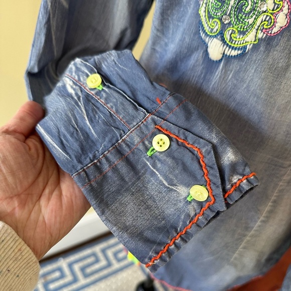 Roar | Western Button Down Shirt, Embroidery & Rhinestone Details, Size M - Picture 5 of 10